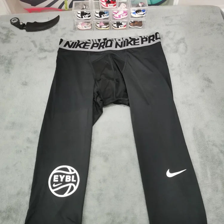 Front view of Compression Tights Circuit "Elite" Compression, ideal for circuit, by courtkicks.